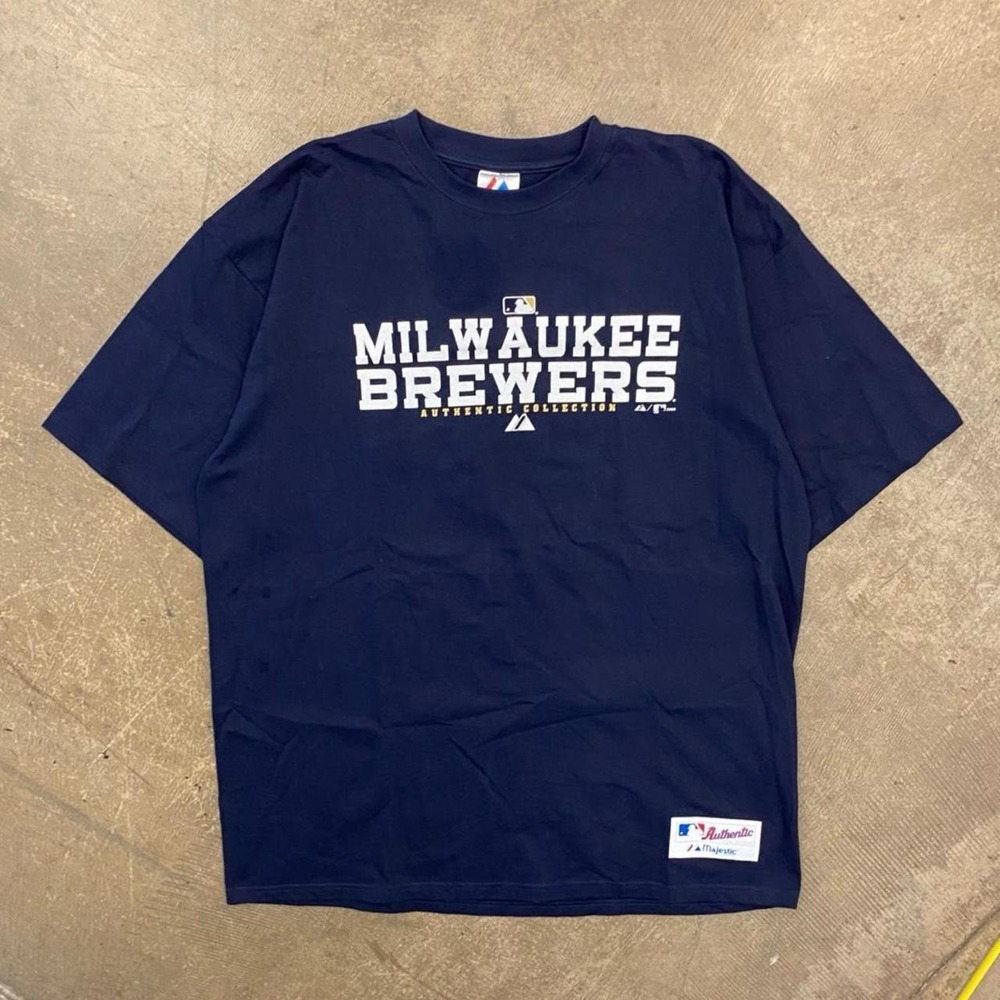 Vintage Milwaukee Brewers MLB Majestic 2005 Baseball Spellout T-Shirt Size XL